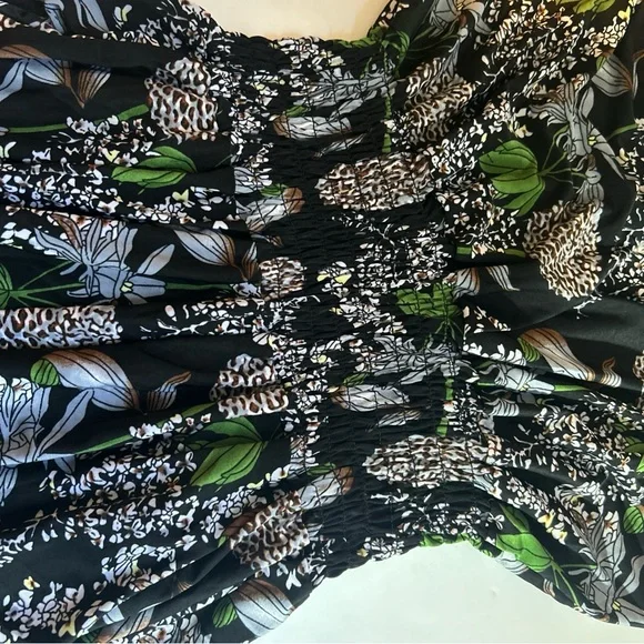 C-Mode Women’s NWT Short Sleeve Floral Pants Romper Jumpsuit Size L/XL - Picture 8 of 9